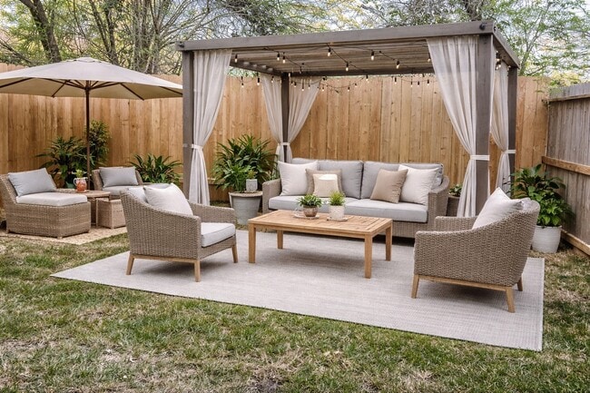 Photo - 7115 England St