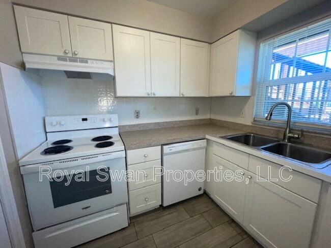 Photo - 1920 E Edgewood Dr Unit C-3