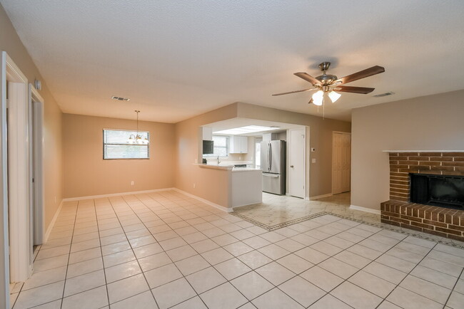 Photo - 1540 Derringer Rd