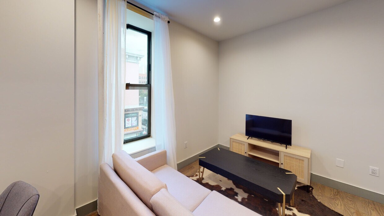 Photo - Private bedroom in 2 bed/1 bath Home