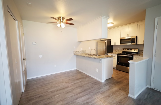 Photo - Sierra Ridge Apartments