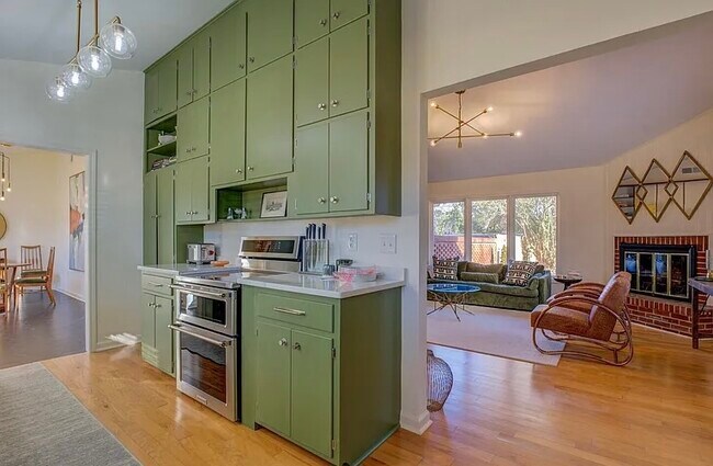 Photo - 4135 Hunt St SW