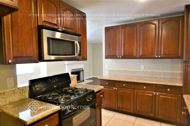 Photo - 810 Trinidad Way