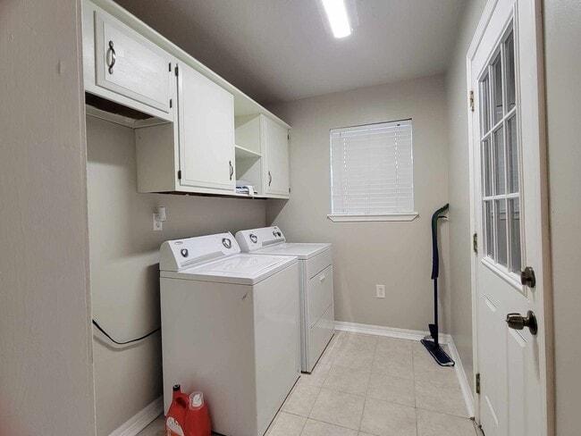 Photo - 2589 Santa Rosa Cove