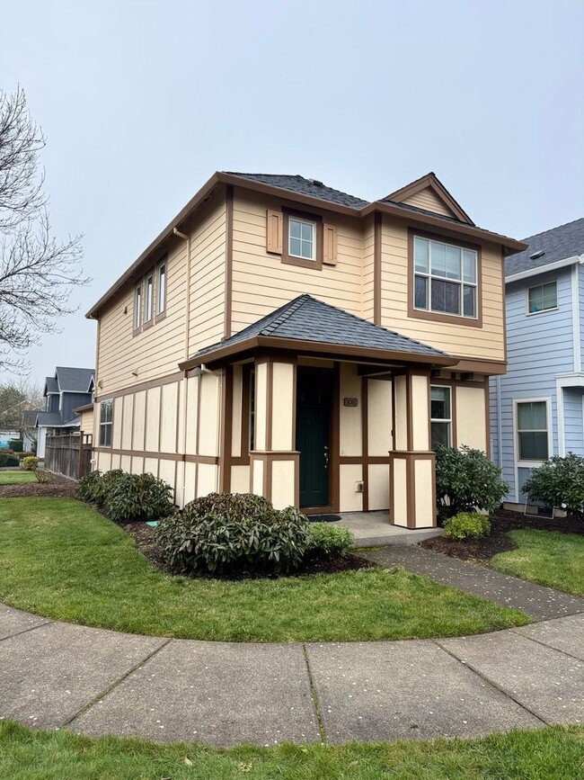 Building Photo - 3 bedroom plus den in Willamette Landing for $2895 per month