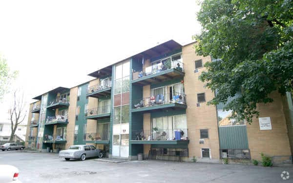 Photo - Bowdoin Manor