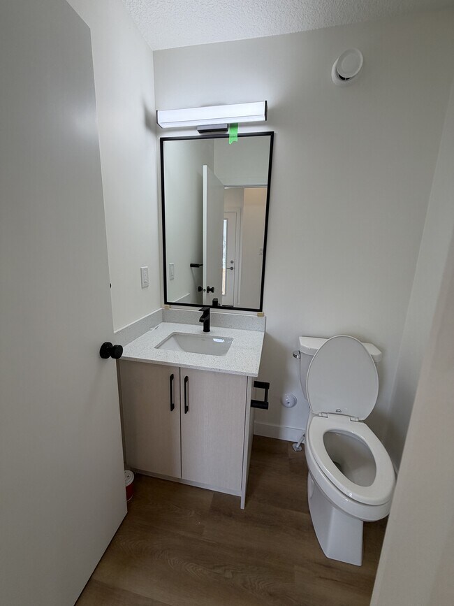 Photo - 11323-11106 106 St Unit 1 (Main)