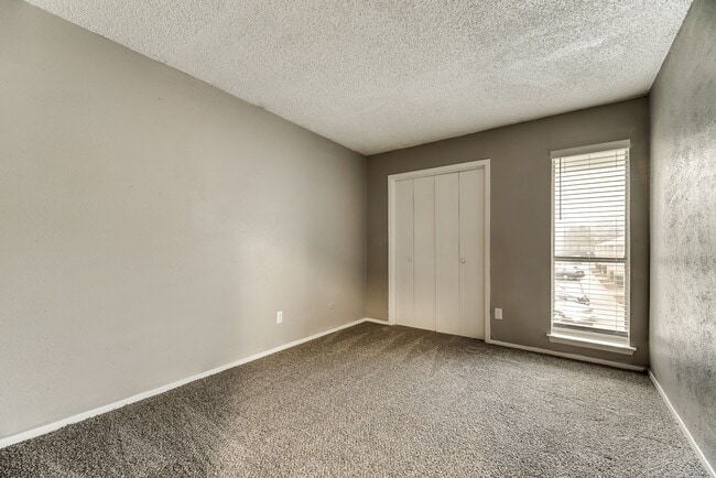 Photo - Pinewoods Apartments