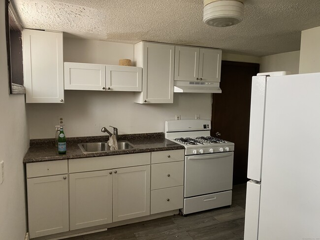 Building Photo - 608 Orange St Rental