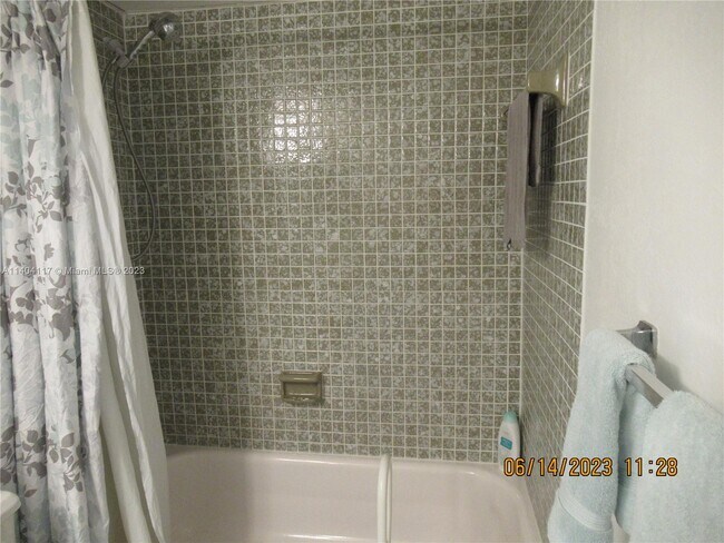 1010 Country Club Dr Unit 303