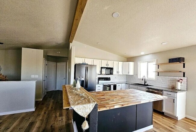 Photo - 4 Bedroom 3 Bath Home for Rent