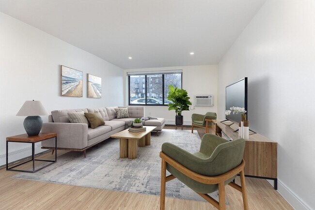 Photo - 109-111 Tremont St Unit 111