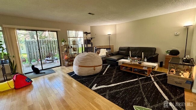 36 Carriage Pl