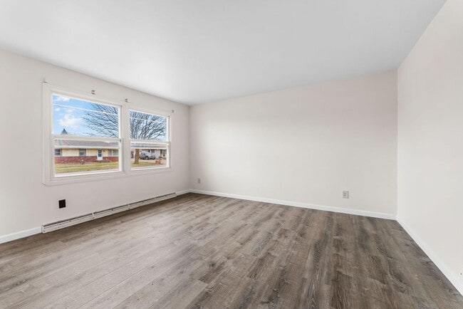 Photo - Delightful home with Garage and Large Yard. PETS WELCOME