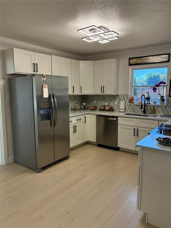 Photo - 6 N Orion Ave