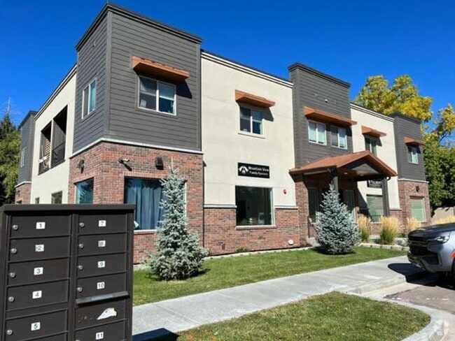 Building Photo - Condo right off Heber City Main street