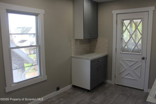 Photo - 215 Ferdinand St