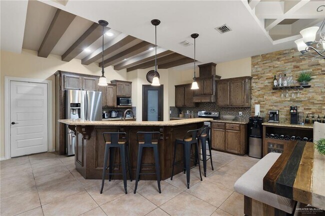 Photo - 12 Samaria St