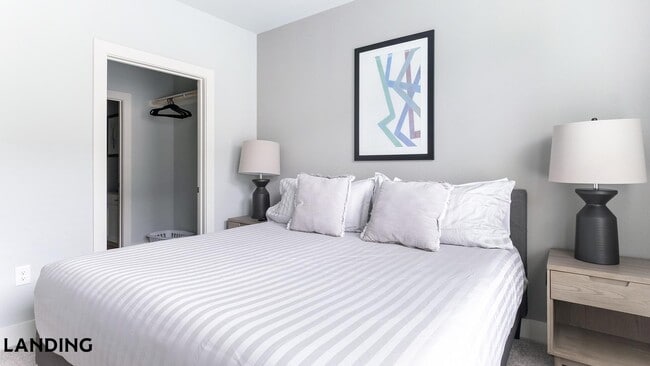 Photo - 1619 N Frazier St Unit 410