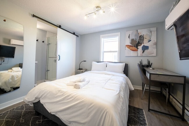 Building Photo - 152 Osgoode St Unit SI ID1546572P