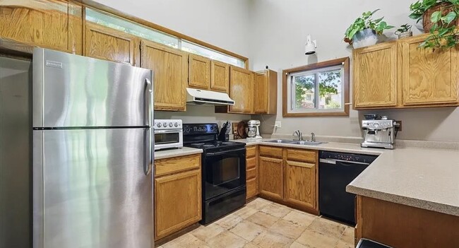 Photo - 821 Pebblewood Dr