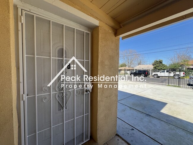 Photo - 4900 Parker Ave