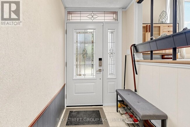 Photo - 55 Baybrook Crescent