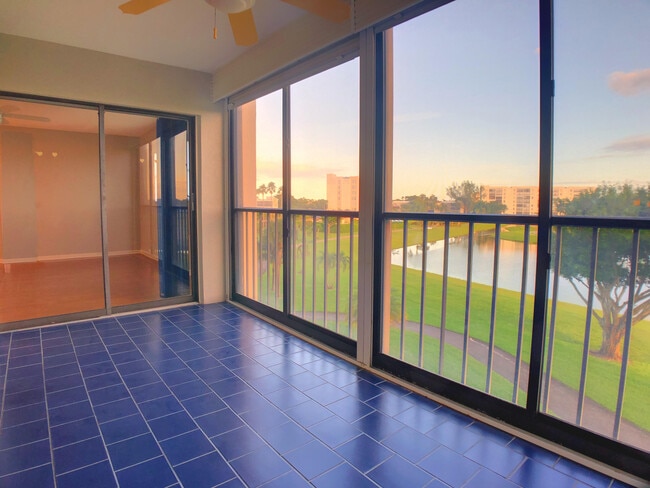 Building Photo - 7076 Huntington Ln Unit 404 Rental