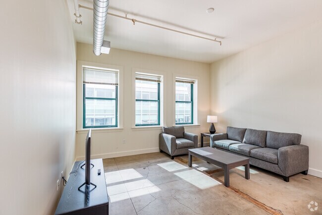 1BR,1BA-736SF