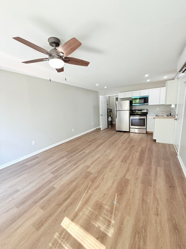 Photo - 728 N Montgomery St