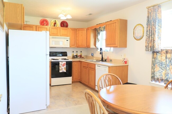 Photo - 610 Tealwood Dr