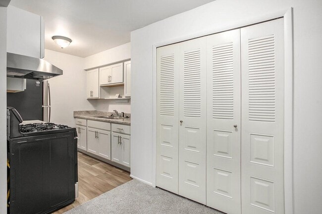 Fairlane Apartments