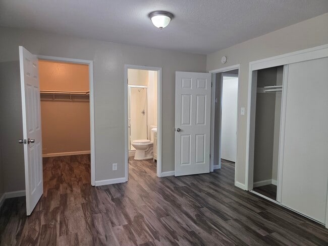 Building Photo - 25684 Spring Dr Unit D