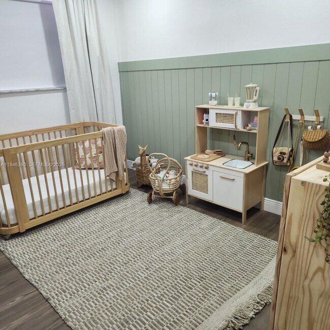 Photo - 8221 NW South River Dr