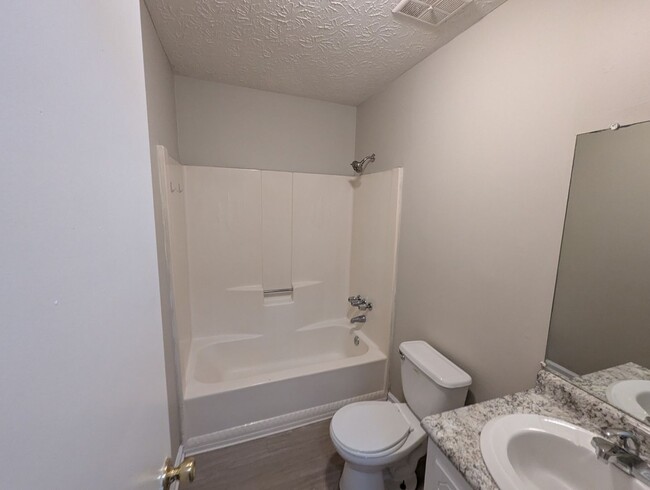 Photo - 240/242 Rustwood Dr Unit 242 Rustwood Dr