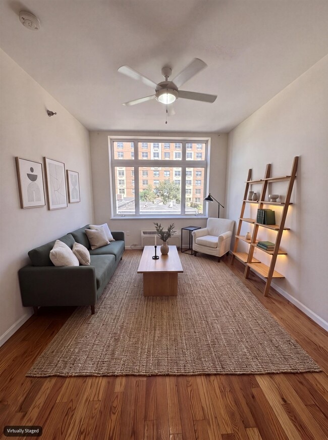 Building Photo - 123 43rd St Unit 4