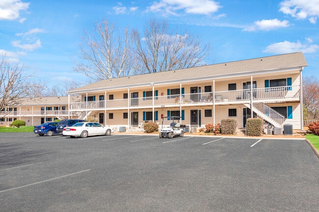 Photo - Signal Hill Apartments and Townhomes
