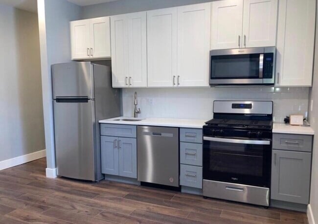 Building Photo - 1815 S 23rd St Unit 1