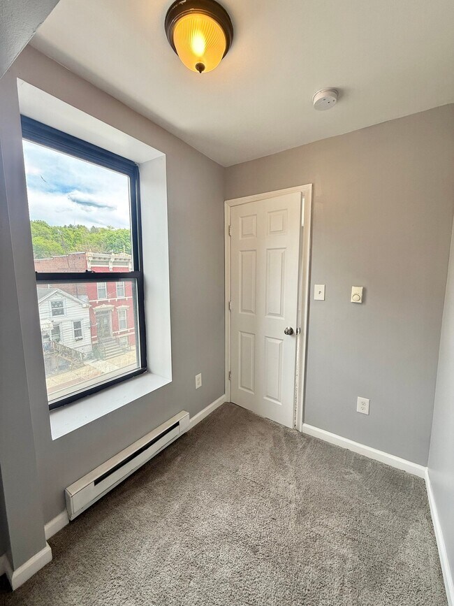 Photo - 429 3rd St Unit 3