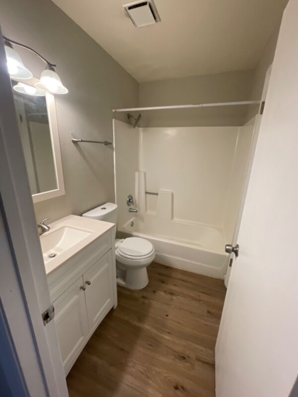 Photo - 61 N May Unit 61 N May