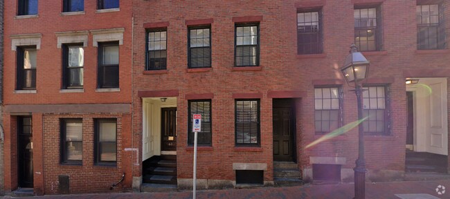 Building Photo - 61 Joy St Unit 3 Rental