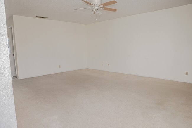 Building Photo - 31 San Jacinto Dr