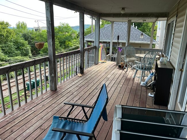 Photo - 2308 Gladstone Ave Apartments Unit 2