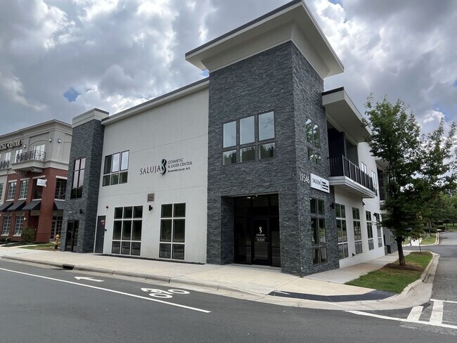 Building Photo - Brand New 2 Bed Condo in Cornelius Unit 202