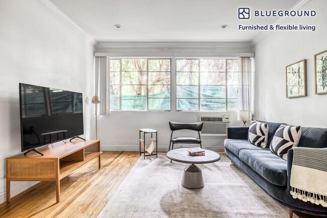 Building Photo - 436 S Oakhurst Dr Rental