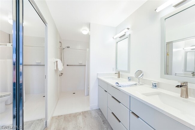 Photo - 651 Wiggins Lake Dr Unit 102