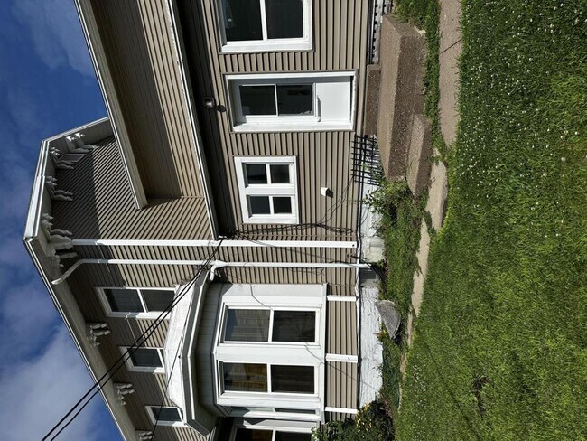 Photo - 415 Iowa Ave