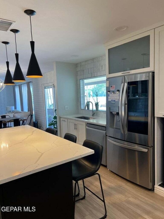 Photo - 6417 Los Robles Dr