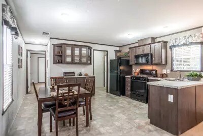 Photo - 17144 Canterbury Cir