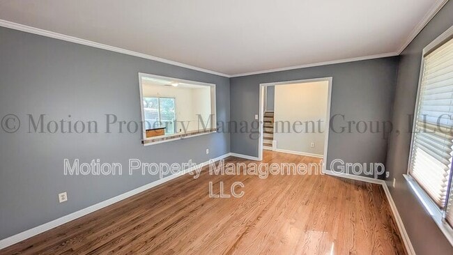 Photo - 2400 Lawrence Dr